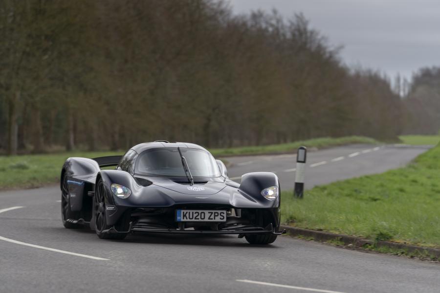  Aston Martin Valkyrie 2018 года  (фото 8 из 23)